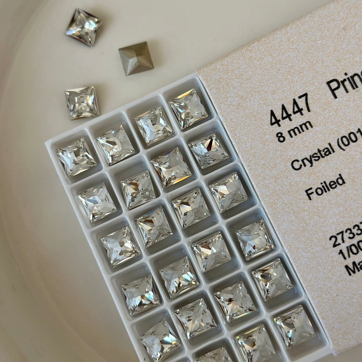 SOVELLEM Crystal-Cut Glow™